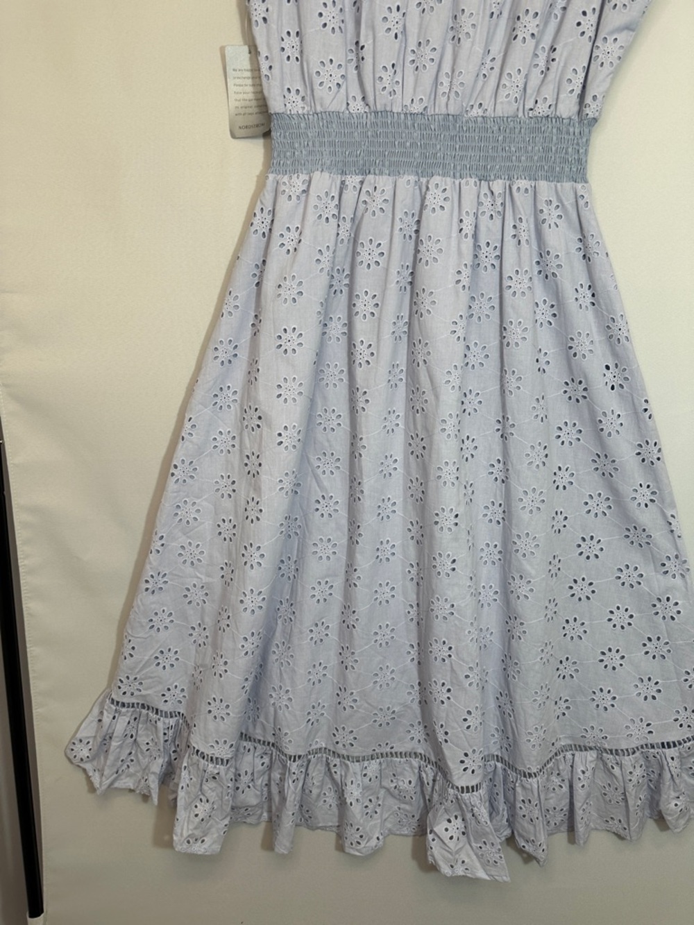 Alexia Admor Minnie Womens Dress Size 10 Eyelet Embroidery Smocked Waist Tiered - Picture 6 of 6
